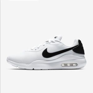 💥NIB NIKE air max Oketo